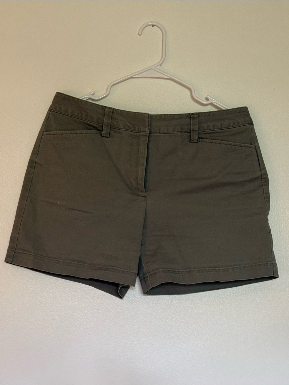 Women’s Land’s End Olive Green Chino Shorts